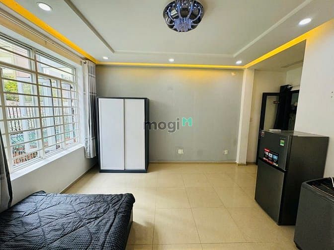 Hình ảnh Tiện đi Sân Bay - Vòng Xoay Lăng Cha Cả - Ngã Tư Phú Nhuận