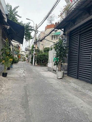 Hình ảnh Nhà 2 tầng hẻm xe hơi 44 Bùi Văn Ba quận 7. 5,5*23 chỉ 10,3 tỷ.