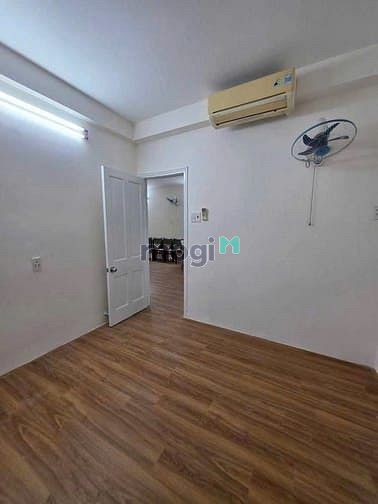 Hình ảnh Mb6623 nạp rút nhanh chóng 40m2,1P ngủ, wc , C/c Bàu Cát, p10, TB,5tr/th. Thang bộ