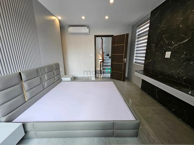 Hình ảnh Nhà mới xây Gia Quất 5 tầng gara ô tô, mặt tiền 5m. gíá 9,1 tỷ