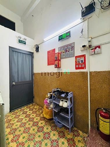 Hình ảnh Mặt Tiền Cách Mạng Tháng Tám - 6PN - Đang Cho Thuê - 80M - 25 Tỷ