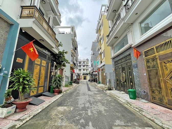 Hình ảnh Đất nền sổ hồng riêng hẻm 69/ đường 18b, 80m2, thổ cư 100%. Giá: 6 tỷ
