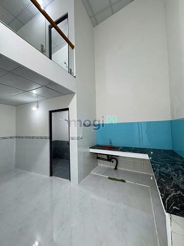 Hình ảnh Bán nhà 1 trệt 1 lửng gần trường tiểu học Tân Phong