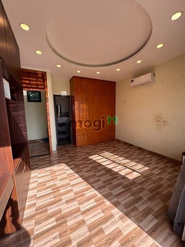 Hình ảnh Cho Thuê Nhà Nguyên Căn Mới, Đậu Xe Ô Tô – Đường An Phú Đông 3, Q12