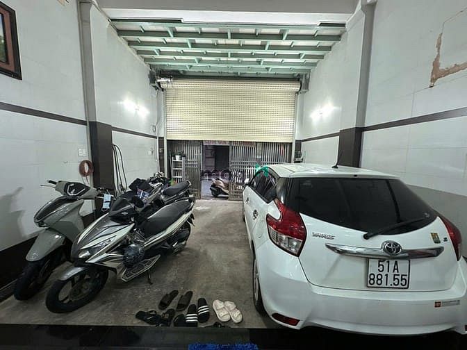 Hình ảnh Bán nhà 4L BTCT hẻm 8m Cộng Hòa sát ga T3 ngang 5m 100m2 có gara 23 tỷ