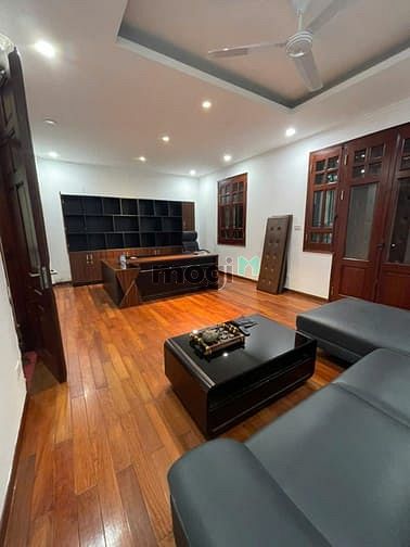 Hình ảnh Cho thuê biệt thự trần kim xuyến 150m x4T