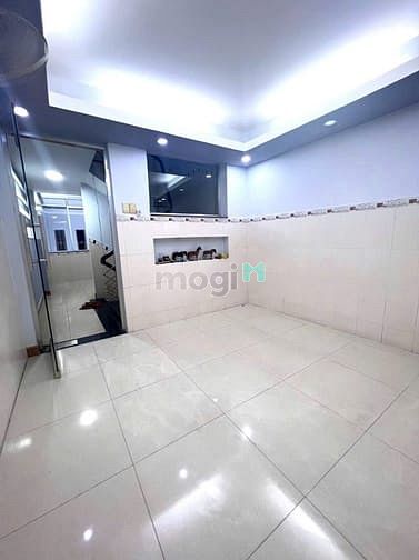 Hình ảnh Cho Thuê Nguyên Căn Lạc Long Quân - 5PN  - HXH - 18 Triệu