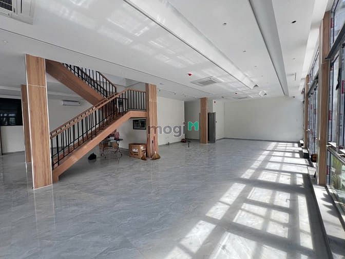Hình ảnh Mặt bằng 400m², view sông – thiết kế kính – vị trí trung tâm sầm uất