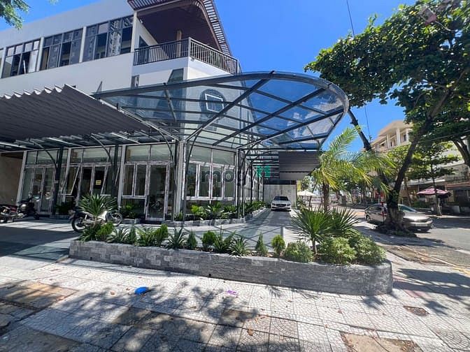 Hình ảnh Mặt bằng 400m², view sông – thiết kế kính – vị trí trung tâm sầm uất