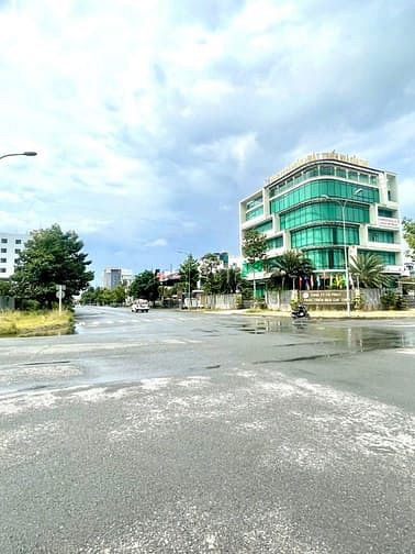 Hình ảnh Bán 4 nền liền góc 2 mặt tiền đường Hoàng Văn Thái KDC Hưng Phú