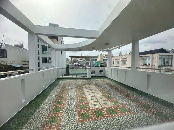 Hình ảnh Duy Nhất Còn Lại Trên Đường Lê Văn Sỹ Q.3 Nhà 5 Tầng DT 5.25x16 Hẻm 6m