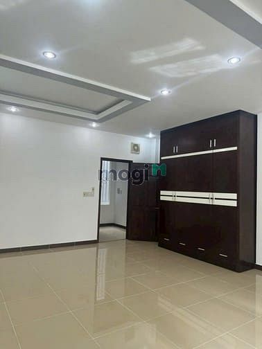 Hình ảnh Duy Nhất Còn Lại Trên Đường Lê Văn Sỹ Q.3 Nhà 5 Tầng DT 5.25x16 Hẻm 6m
