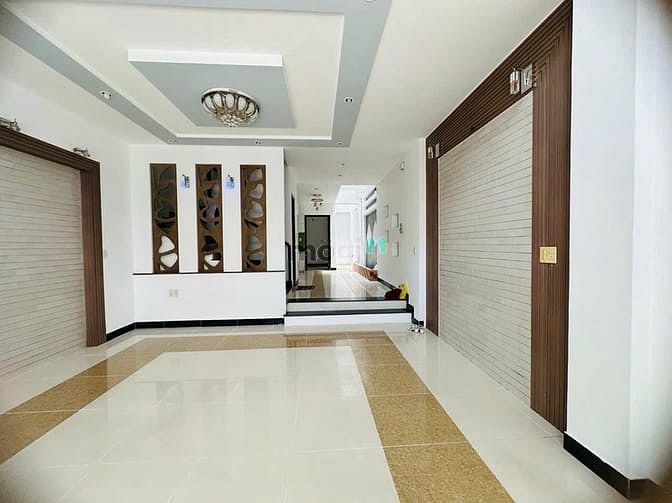Hình ảnh Duy Nhất Còn Lại Trên Đường Lê Văn Sỹ Q.3 Nhà 5 Tầng DT 5.25x16 Hẻm 6m