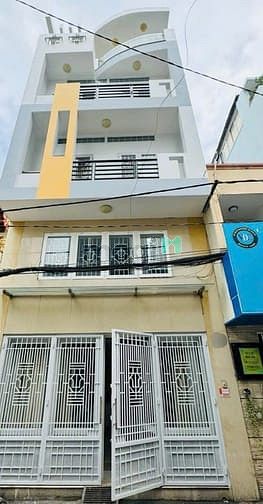 Hình ảnh Duy Nhất Còn Lại Trên Đường Lê Văn Sỹ Q.3 Nhà 5 Tầng DT 5.25x16 Hẻm 6m