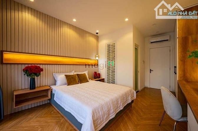 Hình ảnh Chủ hạ 5 tỷ cần bán gấp mặt tiền Lý Thái Tổ, 4x20m, 4 tầng, lề 7m, Q10