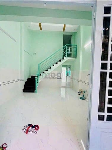 Hình ảnh Nhà ngộp trệt lửng chính chủ - 30M2 - SHR - CẦN BÁN GẤP TRONG TUẦN