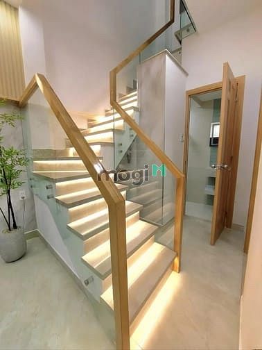 Hình ảnh [Quận 10] Bán Nhà Đẹp Tặng Full Nội Thất Hòa Hưng 42m² 3PN Chỉ 5.95 Tỷ