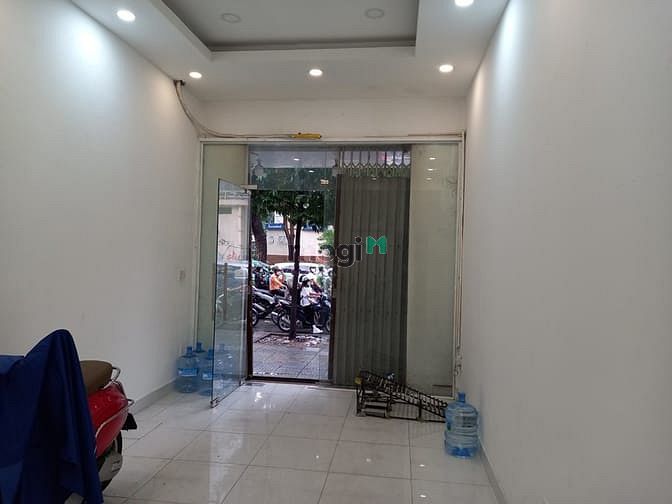 Hình ảnh Cho thuê mặt bằng 3,3x12m 18tr/th mặt tiền sầm uất Võ Thị Sáu, Quận 1