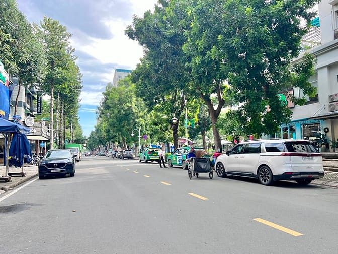 Hình ảnh BÁN SHOPHOUSE mặt tiền đường Phạm Văn Nghị, khu Sky Garden Phú Mỹ Hưng