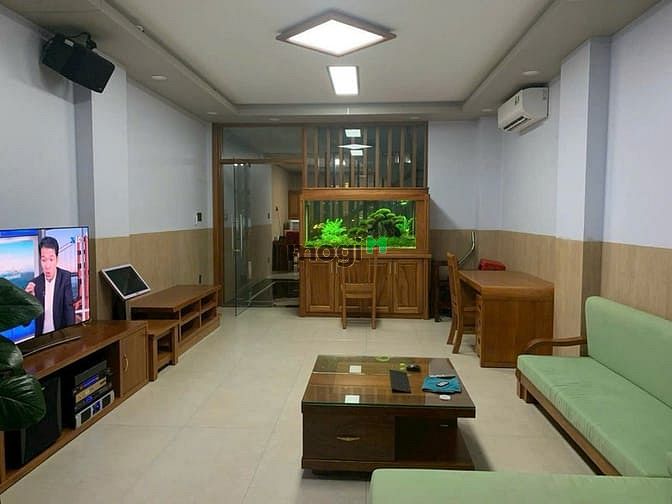 Hình ảnh Bán nhà hẻm 8m Lê Minh Xuân, Phường 7, Q. Tân Bình. Dt: 4,4x16,7m.