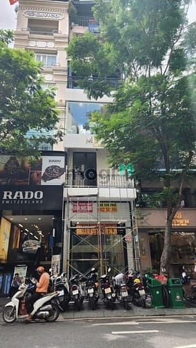 Hình ảnh MB SPA - Tiệm nail số 39 Đồng Khởi, Q1. DT: 4x20m, Kc: trệt 5 lầu TM