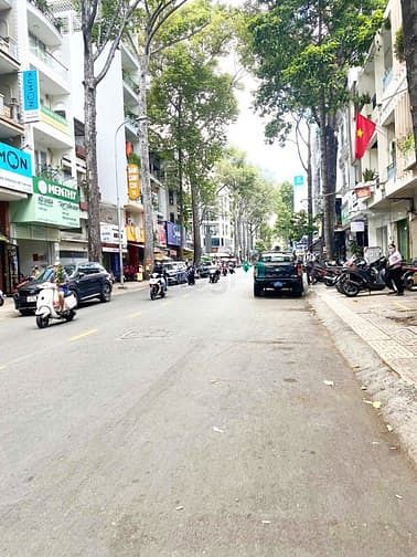 Hình ảnh Hàng Hiếm - Toà Nhà 6 Tầng Vị Trí Rất Đẹp Mặt Tiền Trần Bình Trọng Q.5
