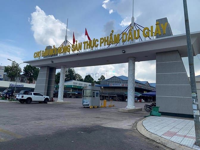 Hình ảnh Đất sổ đỏ 679tr/nền Chợ Đầu mối Dầu Giây, mặt tiền QL1A tiện buôn bán.