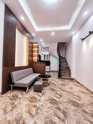 Hình ảnh Bán nhà dân xây Trường Chinh 5 tầng 30m2 , Mt 3.3m giá 7,6 tỷ