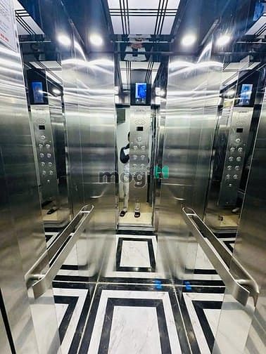 Hình ảnh Siêu phẩm dòng tiền 6 tầng thang máy phố Quan Nhân 10 phòng cho thuê