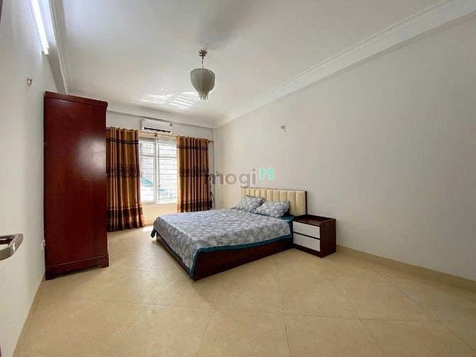 Hình ảnh Bán nhà Văn Chương Đống Đa 5 tầng 32m2 , Mt 4m , Vị trí siêu đẹp