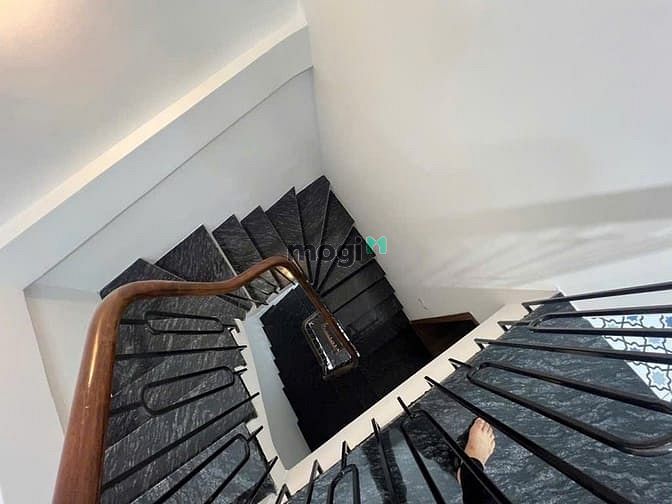 Hình ảnh Bán nhà phố Khâm Thiên phân khúc hiếm 5 tầng 30m2 , Mt 3m , giá 6,8 tỷ