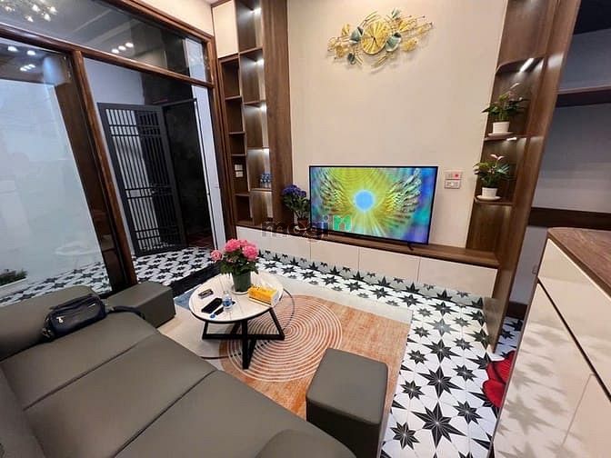 Hình ảnh Bán nhà phố Khâm Thiên phân khúc hiếm 5 tầng 30m2 , Mt 3m , giá 6,8 tỷ