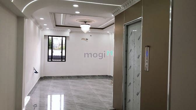 Hình ảnh Siêu Phẩm - Thang Máy - Gỗ Đỏ - 5 Tầng Mới Keng - Vip Hiệp Bình Phước