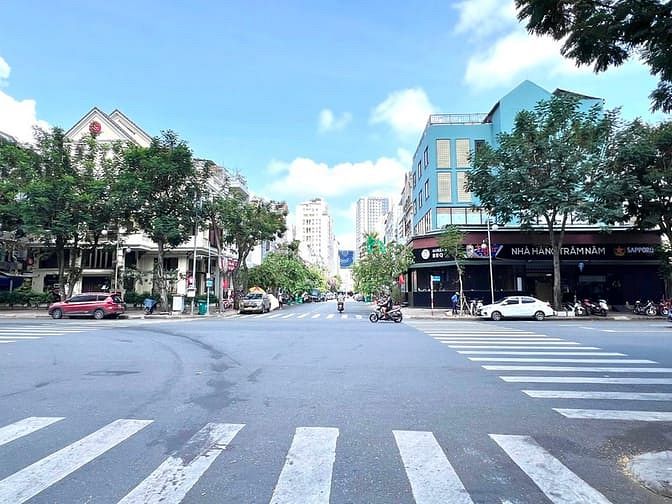Hình ảnh NHÀ PHỐ GÓC ĐƯỜNG BÙI BẰNG ĐOÀN, khu phố Hưng Phước 4 giá thuê rẻ