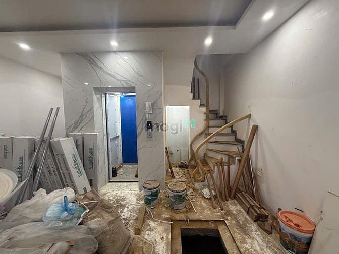 Hình ảnh Bán nhà mới tinh phố Nguyễn Lương Bằng , 6 tầng thang máy , 9,8 tỷ