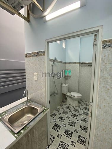 Hình ảnh Cho thuê phòng nội thất cơ bản (có máy lạnh, bếp), giờ giấc tự do
