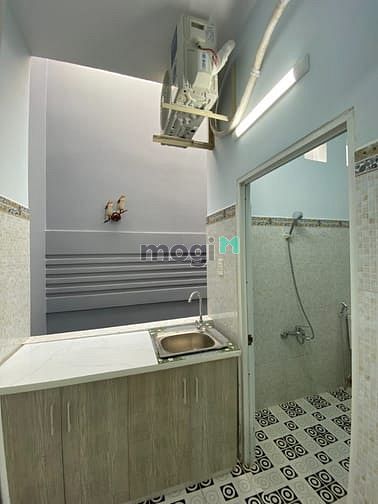 Hình ảnh Cho thuê phòng nội thất cơ bản (có máy lạnh, bếp), giờ giấc tự do