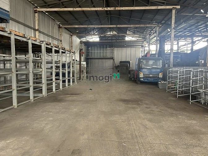 Hình ảnh Mặt bằng kinh doanh cho thuê 900m2 đường Lê Trọng Tấn, Sơn Kỳ, Tân Phú