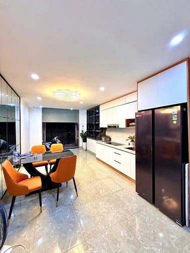 Hình ảnh Bán nhà 6 tầng thang máy 34m2 , Mt 3.6m , phố Khâm Thiên 9,8tỷ