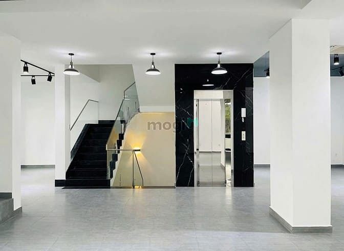 Hình ảnh Siêu phẩm mặt tiền nguyễn đình chiểu, Quận 3 -  CÓ HẦM, THANG MÁY
