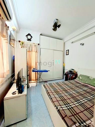 Hình ảnh Chủ Bán Nhà 4Tầng,36m2-Để Định Cư-Gần Chợ Bến Thành - Quận1