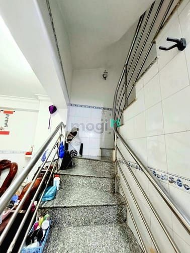 Hình ảnh Chủ Bán Nhà 4Tầng,36m2-Để Định Cư-Gần Chợ Bến Thành - Quận1