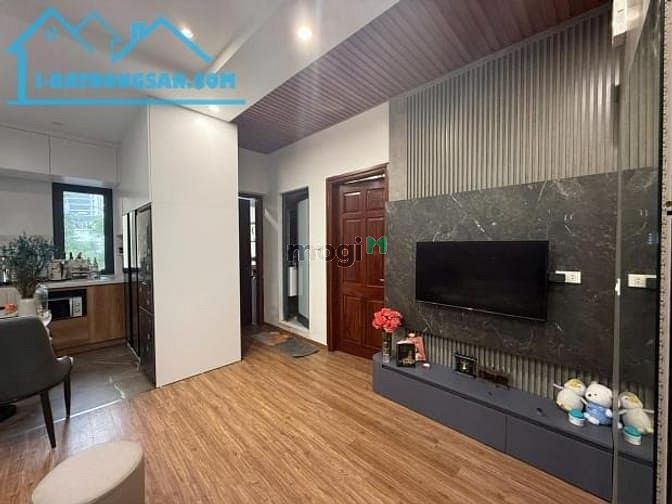 Hình ảnh Cho thuê nhà biệt thự ngõ 4 dương đình nghệ 100m x 4T