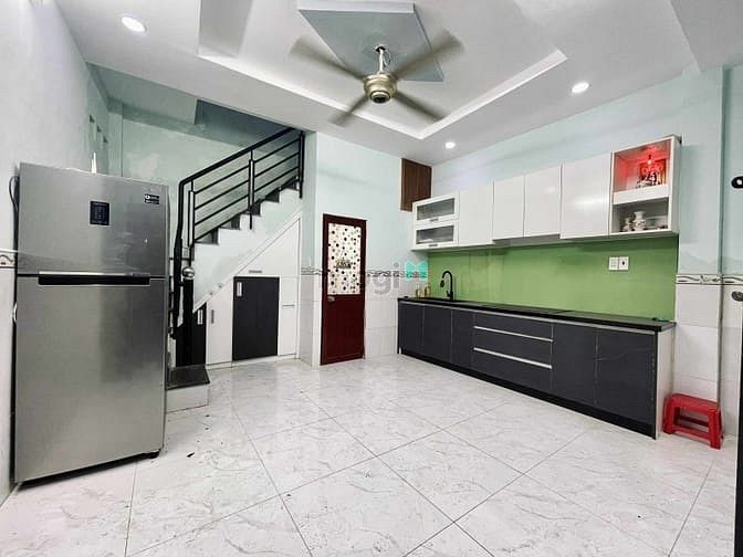 Hình ảnh Bán Nhà 3Tầng-Gần TTHCS Trần Văn Đăng-Ni Sư Huỳnh Liên-Tân Bình
