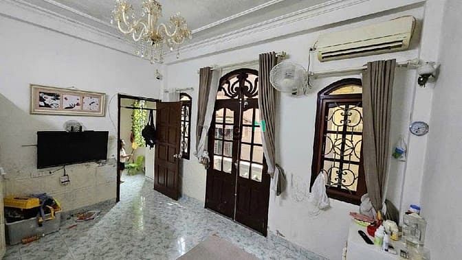 Hình ảnh Bán nhà dân phố Lê Duẩn, 37m2, Mt 11m , gần hồ , khu vực hiếm, 14 tỷ