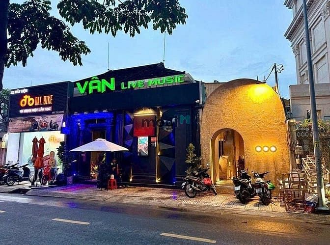 Hình ảnh NHÀ Hàng- Cafe MT 49 Tú Xương, Q1. Dt: 8,5x27m, KC: TRỆT. Gía: 80tr