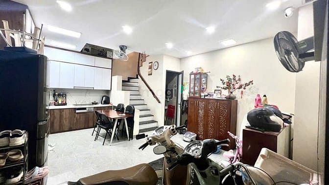 Hình ảnh Nhà dân xây Văn Hương, Khâm Thiên, 5 tầng 30m2, Mt 6m, 7,4 tỷ