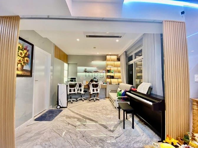Hình ảnh Xuất cảnh Bán gấp Penhouse Duplex Cảnh viên, 4PN view biệt thự đẹp