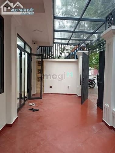 Hình ảnh Cho thuê biệt thư vinaconex 3 trung văn130 x4T thang máy