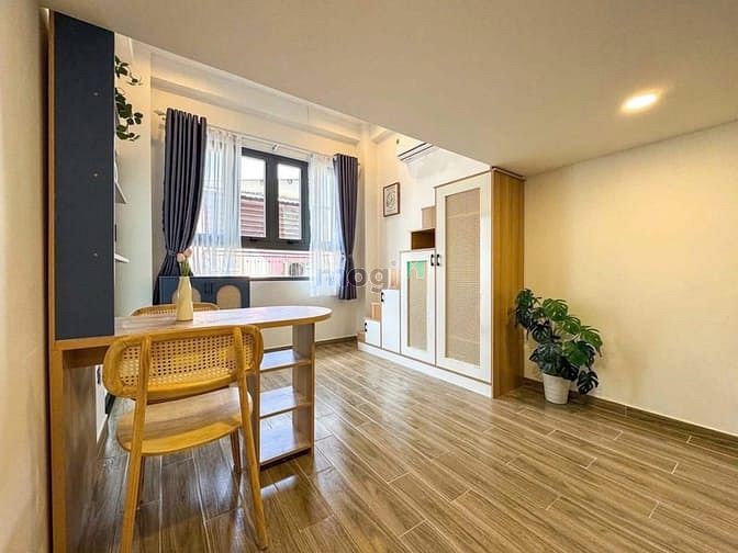 Hình ảnh DUPLEX mới xây - NƠ TRANG LONG- Cửa sổ